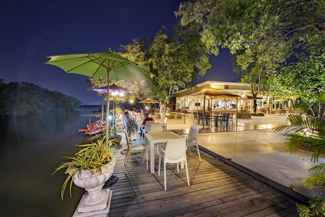 รตะธารา รีสอร์ท Ratathara Resort Bang Pakong エクステリア 写真